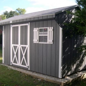 8x12 Quaker With Painted T1-11 Siding
